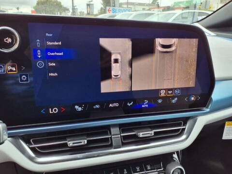 2026 Chevrolet Equinox EV LT 2
