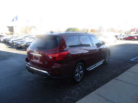 2020 Nissan Pathfinder SL