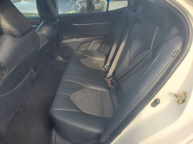 2019 Toyota Camry SE