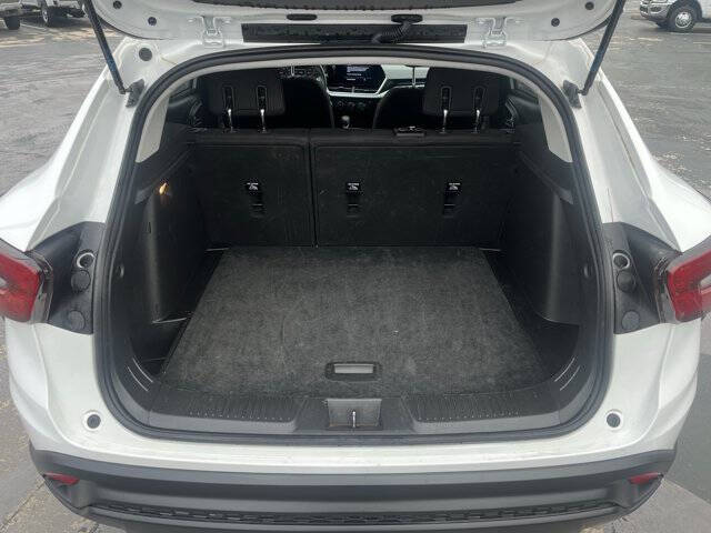 2025 Chevrolet Trax LS