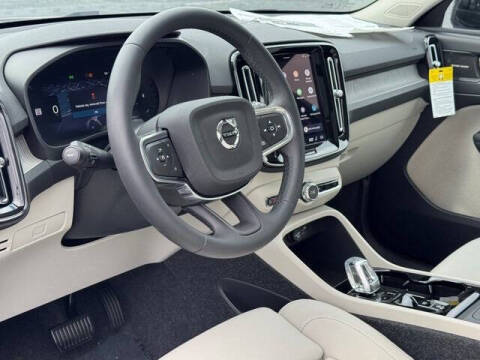 2026 Volvo XC40 B5 Ultra