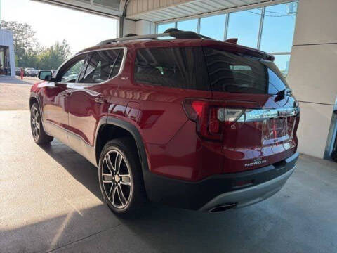 2022 GMC Acadia SLT