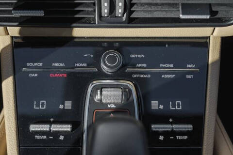 2023 Porsche Cayenne Platinum Edition