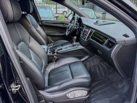 2017 Porsche Macan