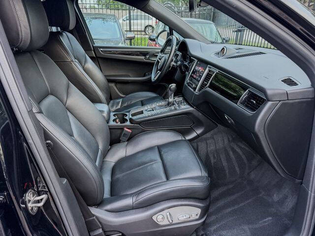 2017 Porsche Macan
