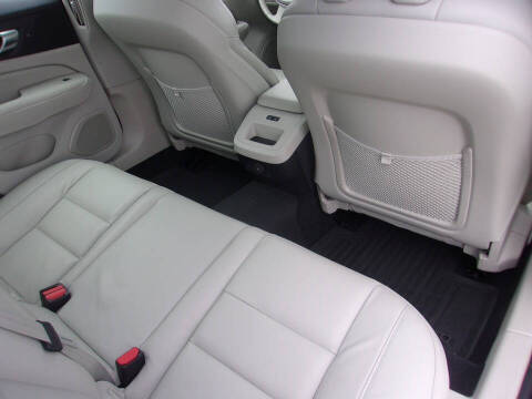 2024 Volvo S60 B5 Plus Dark Theme