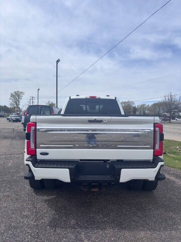 2023 Ford F-450 Super Duty Platinum