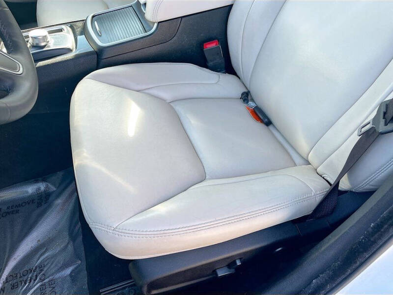 2023 Chrysler 300 Touring L