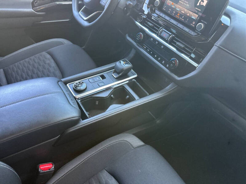2022 Nissan Pathfinder S