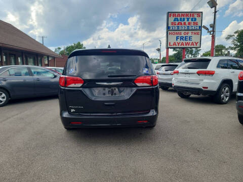 2017 Chrysler Pacifica Touring
