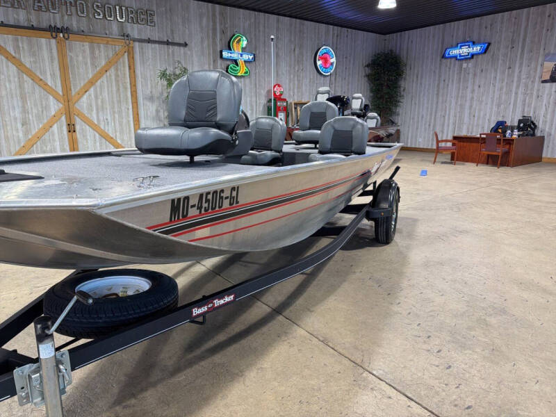 2019 Tracker BASS TRACKER