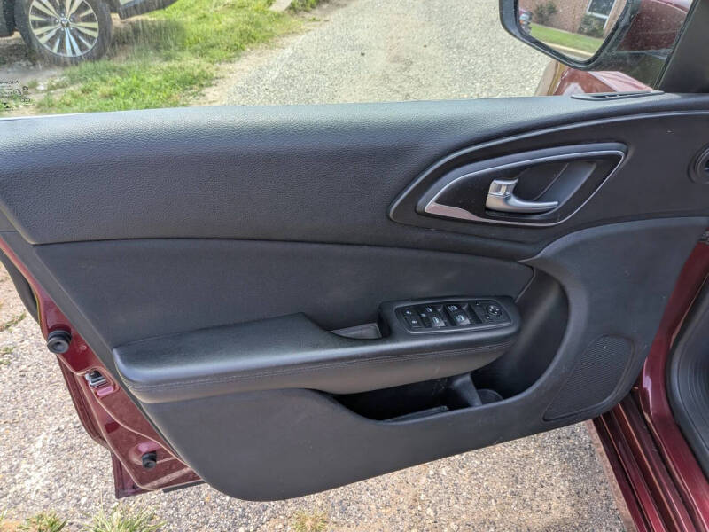 2016 Chrysler 200