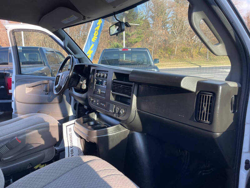 2019 GMC Savana 2500