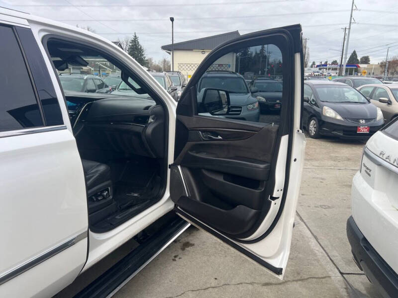 2016 Cadillac Escalade ESV Platinum