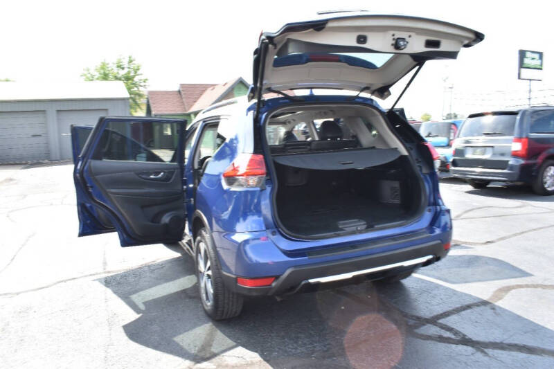 2017 Nissan Rogue SL