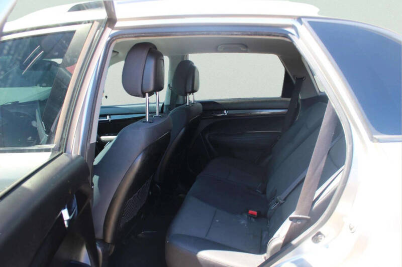 2013 Kia Sorento LX
