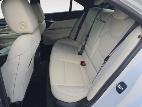 2023 Cadillac CT4 Luxury