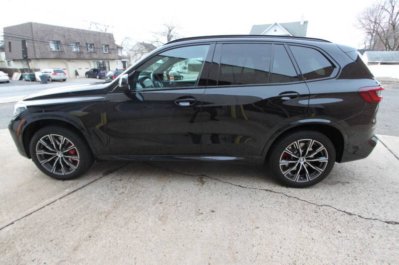 2022 BMW X5 M50i photo 3