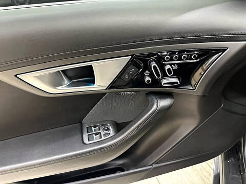 2016 Jaguar F-TYPE R