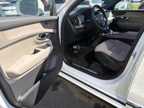 2026 Volvo XC90 B6 Plus 7P