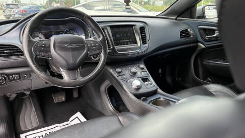 2015 Chrysler 200 S