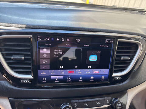 2023 Chrysler Pacifica Touring L