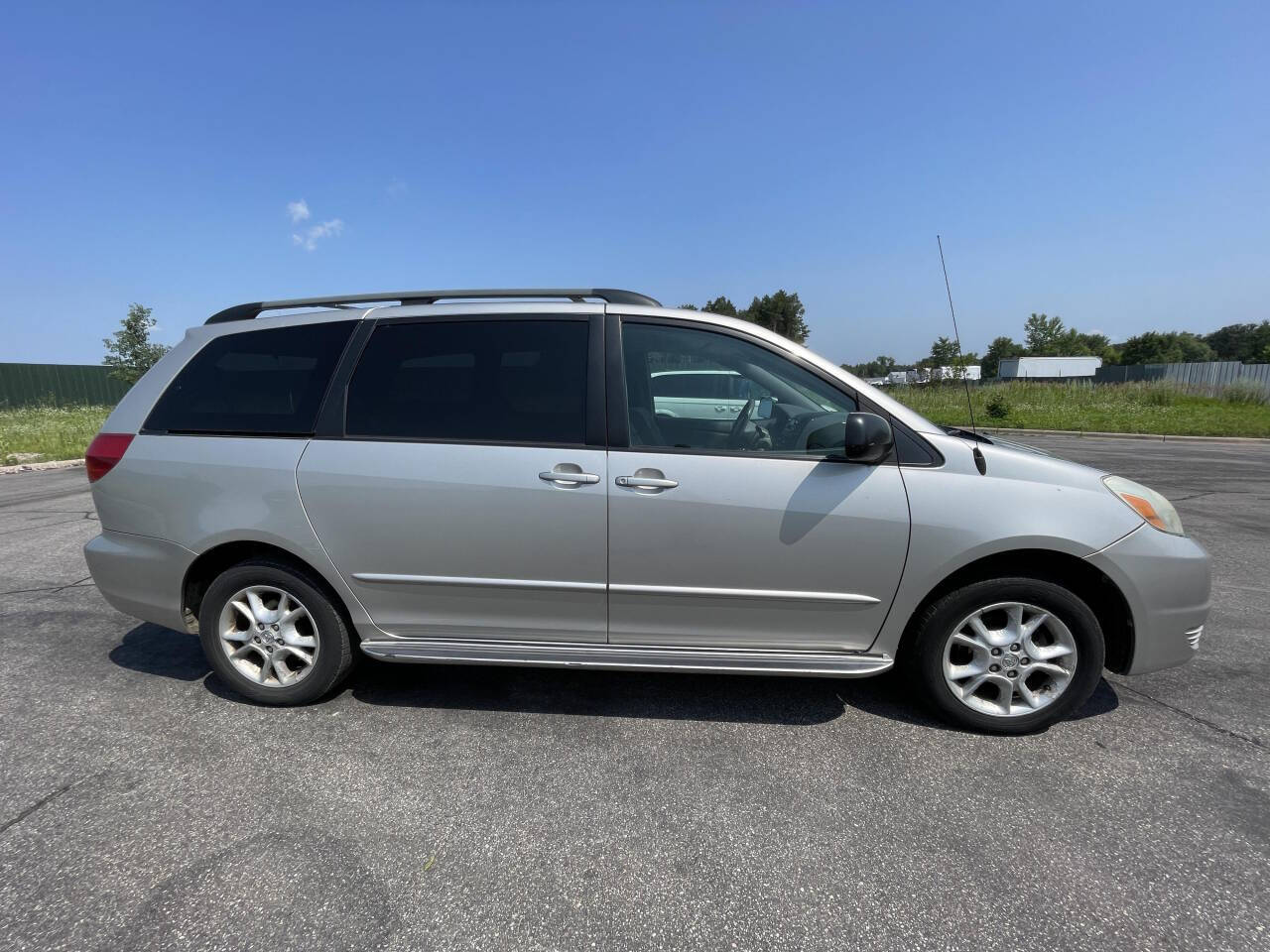 2004 Toyota Sienna for sale at Twin Cities Auctions in Elk River, MN