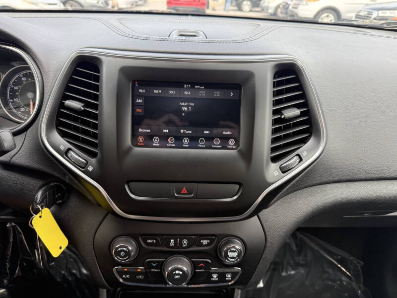 2019 Jeep Cherokee Latitude