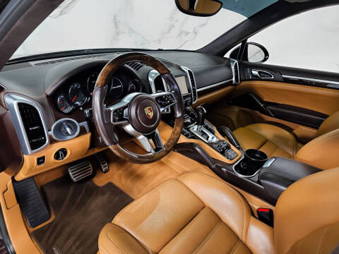 2016 Porsche Cayenne GTS