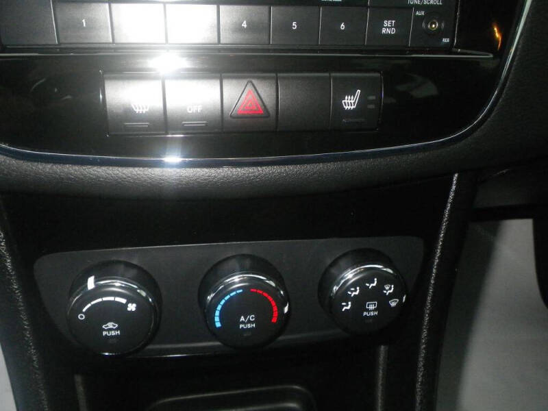 2013 Chrysler 200 LX