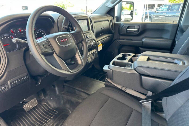 2025 GMC Sierra 3500HD
