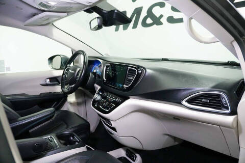 2021 Chrysler Pacifica Touring L