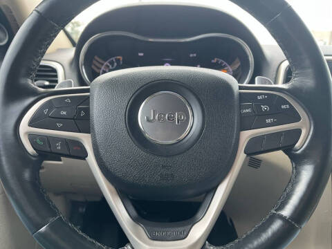 2017 Jeep Grand Cherokee Laredo