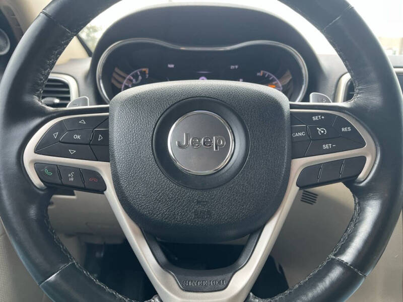 2017 Jeep Grand Cherokee Laredo