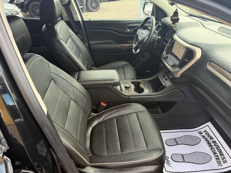 2020 GMC Acadia Denali