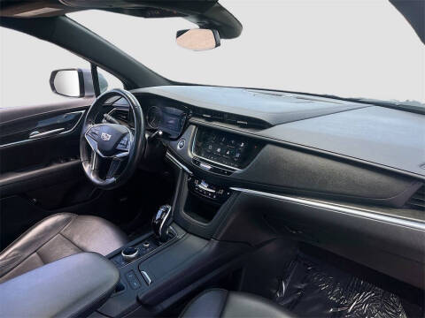 2022 Cadillac XT5 Premium Luxury