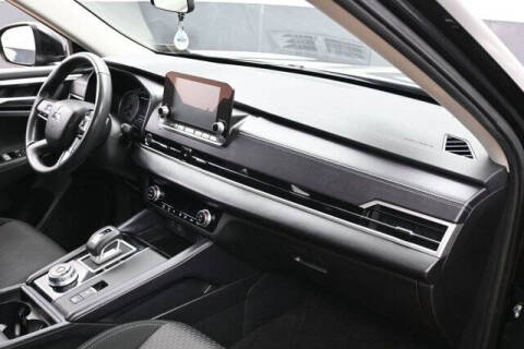 2024 Mitsubishi Outlander ES