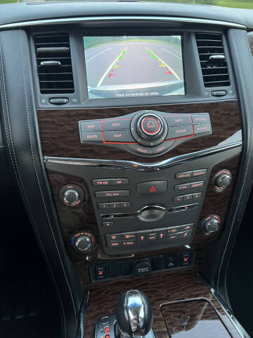 2017 Nissan Armada SV