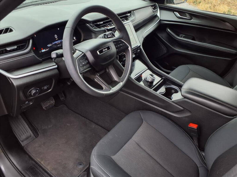 2024 Jeep Grand Cherokee Laredo