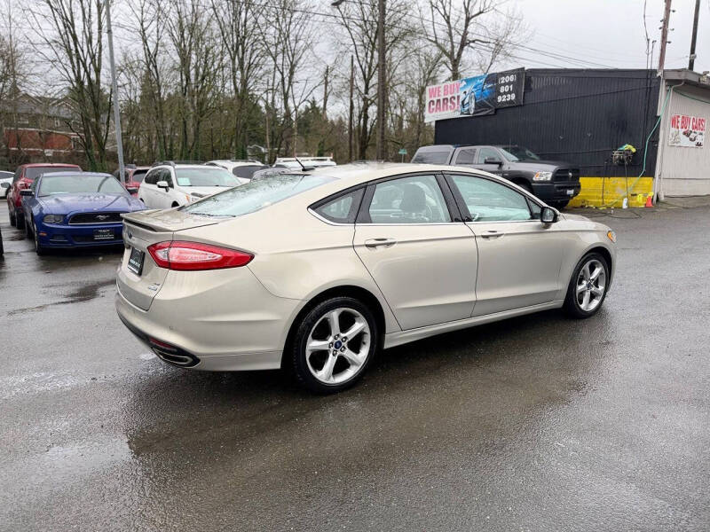 2015 Ford Fusion SE