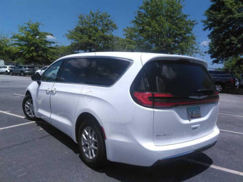 2024 Chrysler Pacifica Touring L