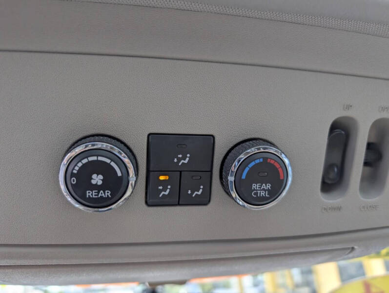 2014 Nissan Armada Platinum