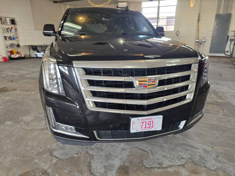2017 Cadillac Escalade Luxury
