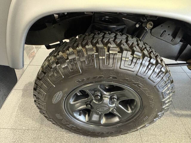 1997 Land Rover Defender 17