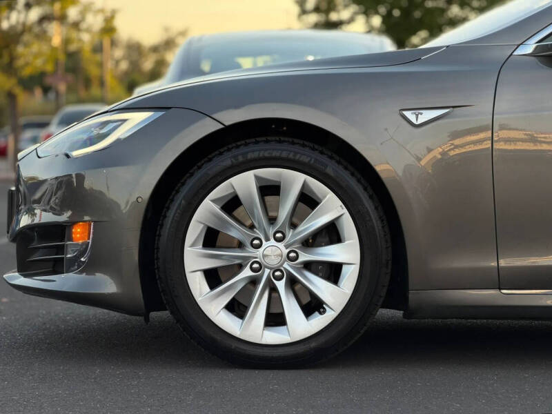 2016 Tesla Model S