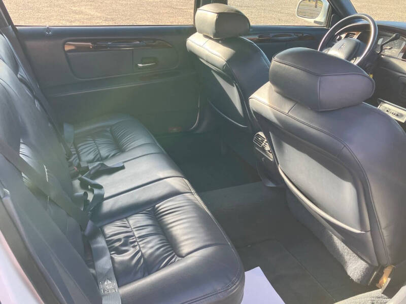 2000 Lincoln Town Car Executive