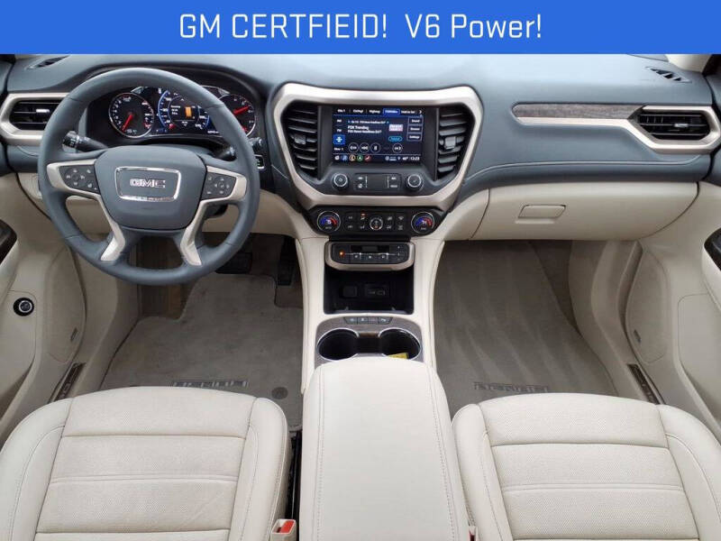 2023 GMC Acadia Denali