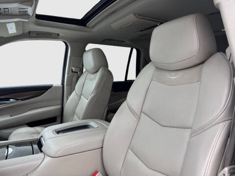 2018 Cadillac Escalade Luxury