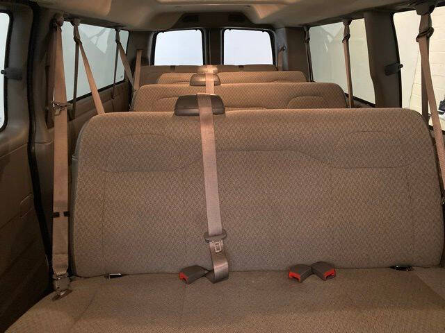 2025 Chevrolet Express LT 3500