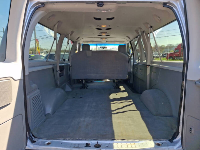 2013 Ford E-Series E-150 XLT